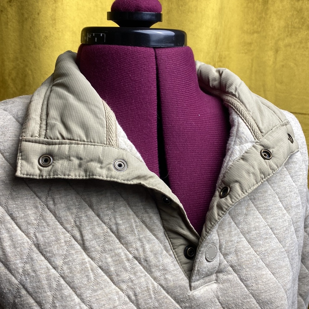 Collared Quilted Pattern Pull Over 3/4 Button Dow… - image 2